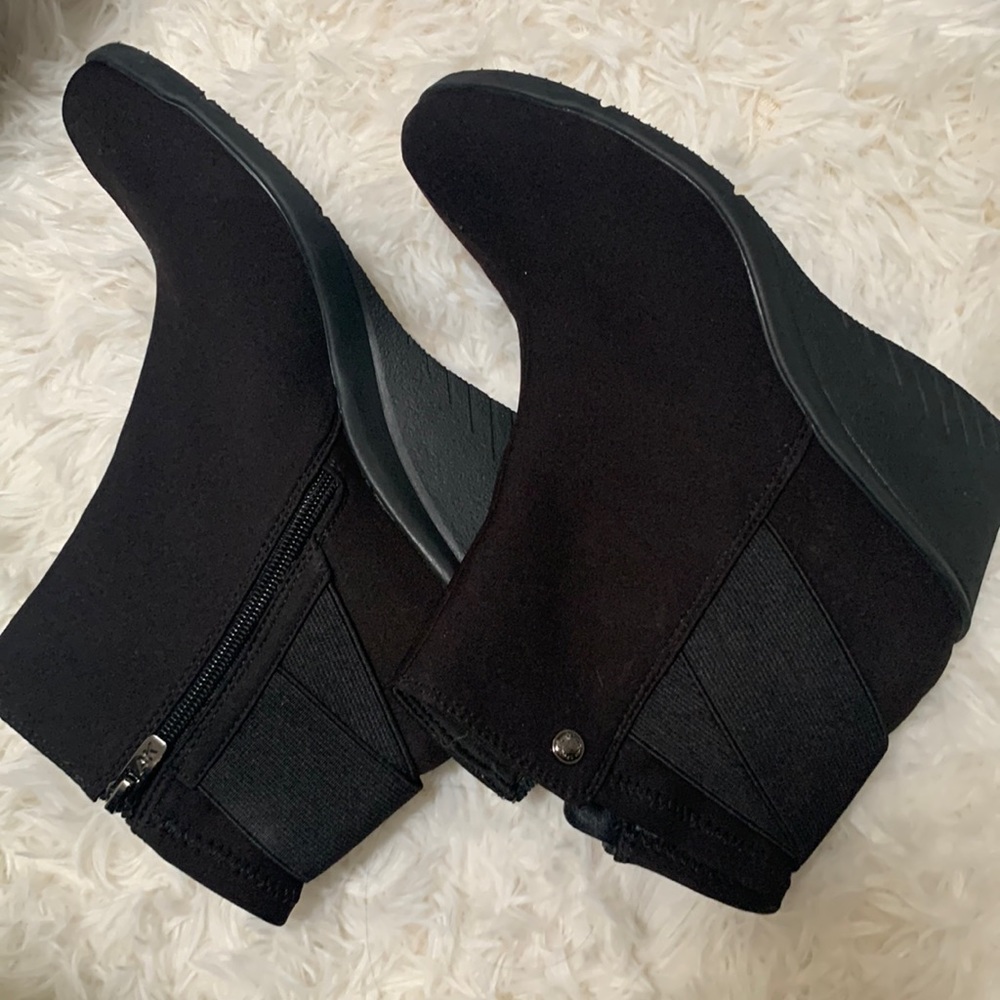 New boots. Very comfy